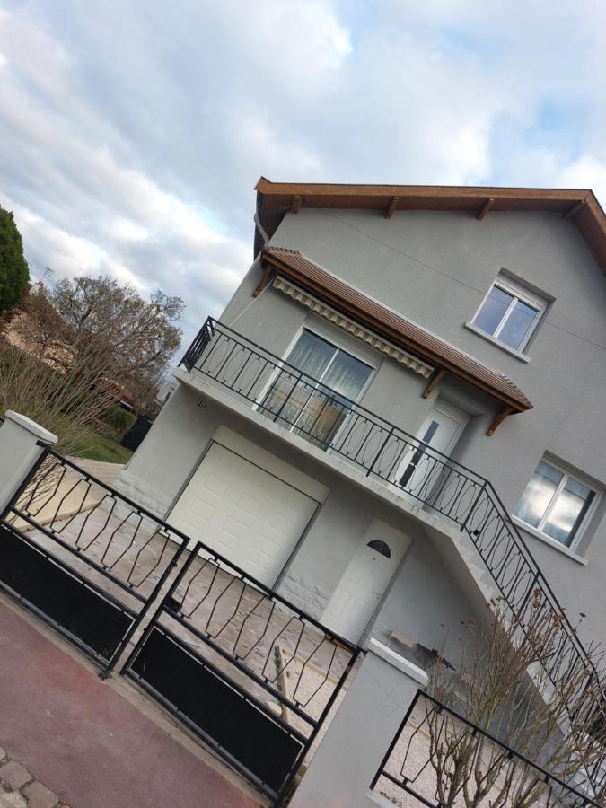 Famille House 201 Apartment Шалон-сюр-Сон Екстериор снимка